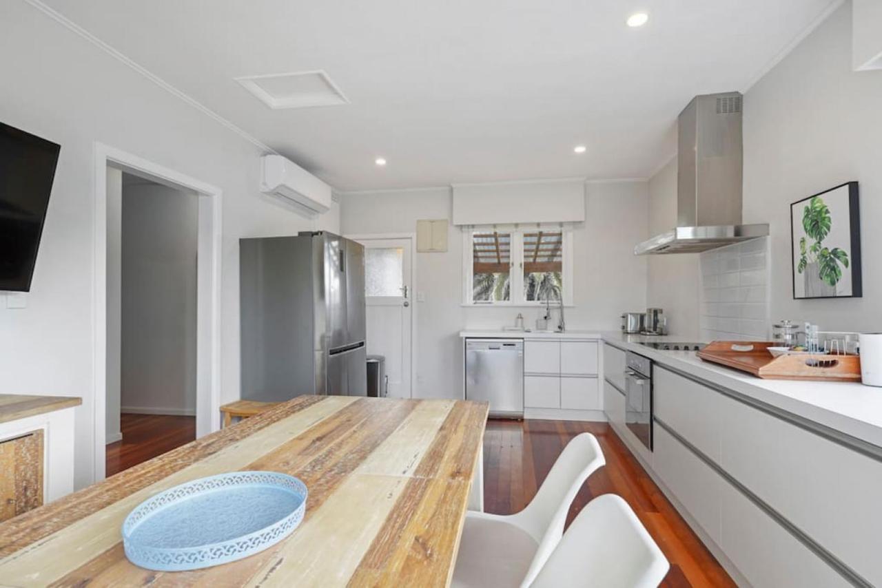 Amazing Home By Beach - Fully Aircon-Ed - Wifi Auckland Exterior foto